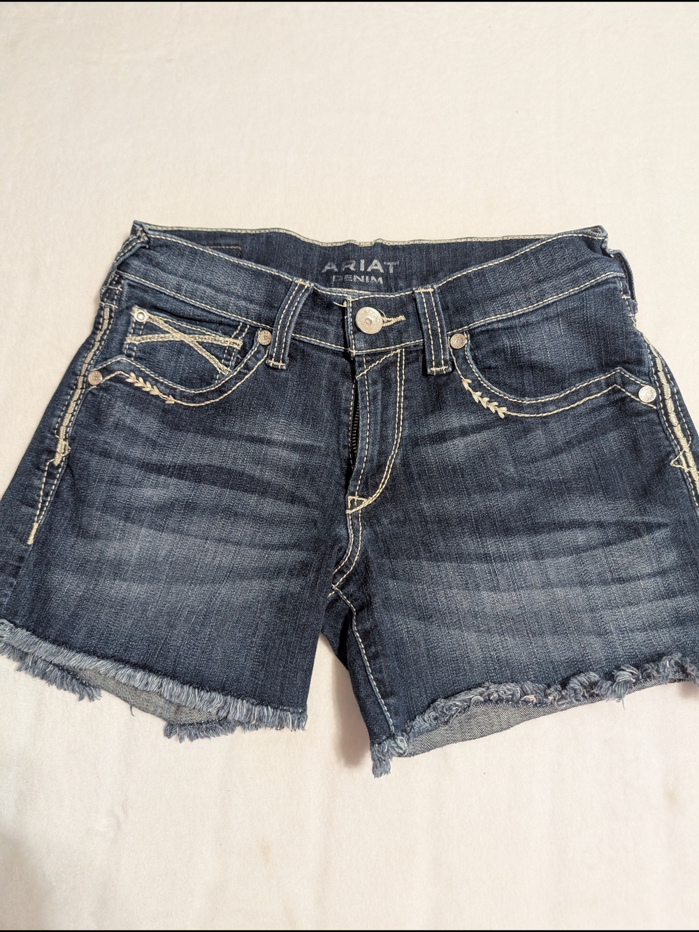 Ariat Indigo Wash Frayed Hem Denim Shorts Size 27 Western Wear